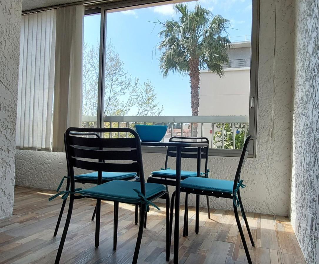 Grand T3 Lumineux Spacieux Propre, Tout Confort, Parking, Ascenseur, Emplacement Central Unique, Port-Commerces-Mer Et Plages A Pied, Location Du Samedi Au Samedi Sanary-sur-Mer Zewnętrze zdjęcie