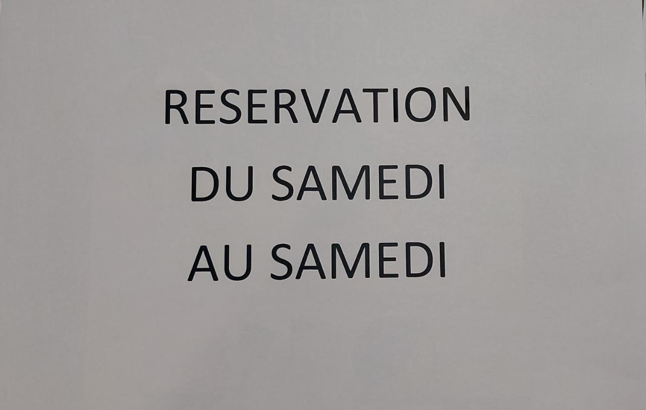 Grand T3 Lumineux Spacieux Propre, Tout Confort, Parking, Ascenseur, Emplacement Central Unique, Port-Commerces-Mer Et Plages A Pied, Location Du Samedi Au Samedi Sanary-sur-Mer Zewnętrze zdjęcie