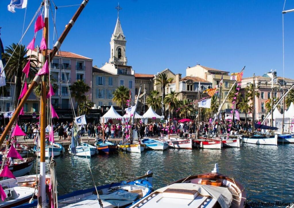 Grand T3 Lumineux Spacieux Propre, Tout Confort, Parking, Ascenseur, Emplacement Central Unique, Port-Commerces-Mer Et Plages A Pied, Location Du Samedi Au Samedi Sanary-sur-Mer Zewnętrze zdjęcie
