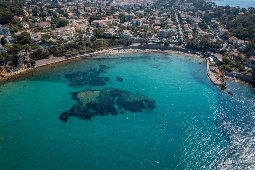 Grand T3 Lumineux Spacieux Propre, Tout Confort, Parking, Ascenseur, Emplacement Central Unique, Port-Commerces-Mer Et Plages A Pied, Location Du Samedi Au Samedi Sanary-sur-Mer Zewnętrze zdjęcie